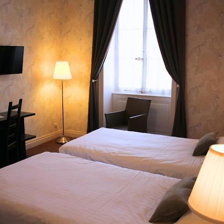 Grand Hotel De Bourbon-Lancy - Spa Et Restaurant - Logis Esterno foto