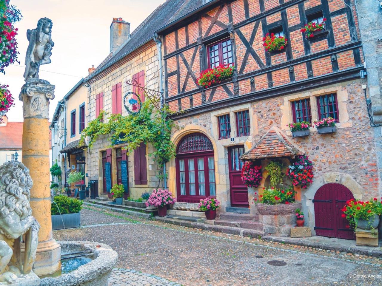 Grand Hotel De Bourbon-Lancy - Spa Et Restaurant - Logis Esterno foto
