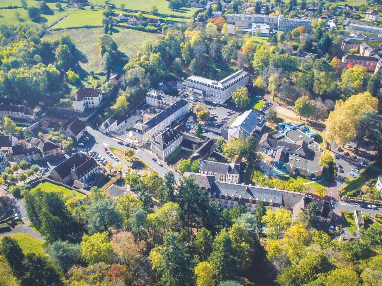 Grand Hotel De Bourbon-Lancy - Spa Et Restaurant - Logis Esterno foto