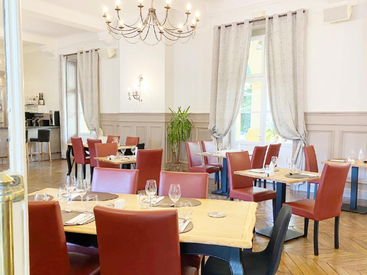 Grand Hotel De Bourbon-Lancy - Spa Et Restaurant - Logis Esterno foto