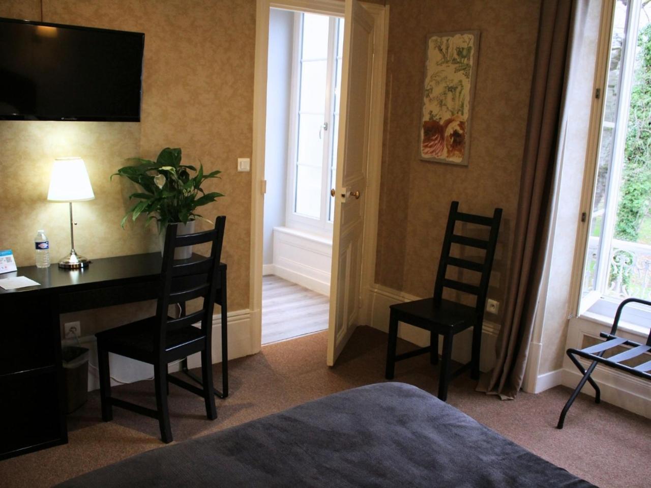 Grand Hotel De Bourbon-Lancy - Spa Et Restaurant - Logis Esterno foto