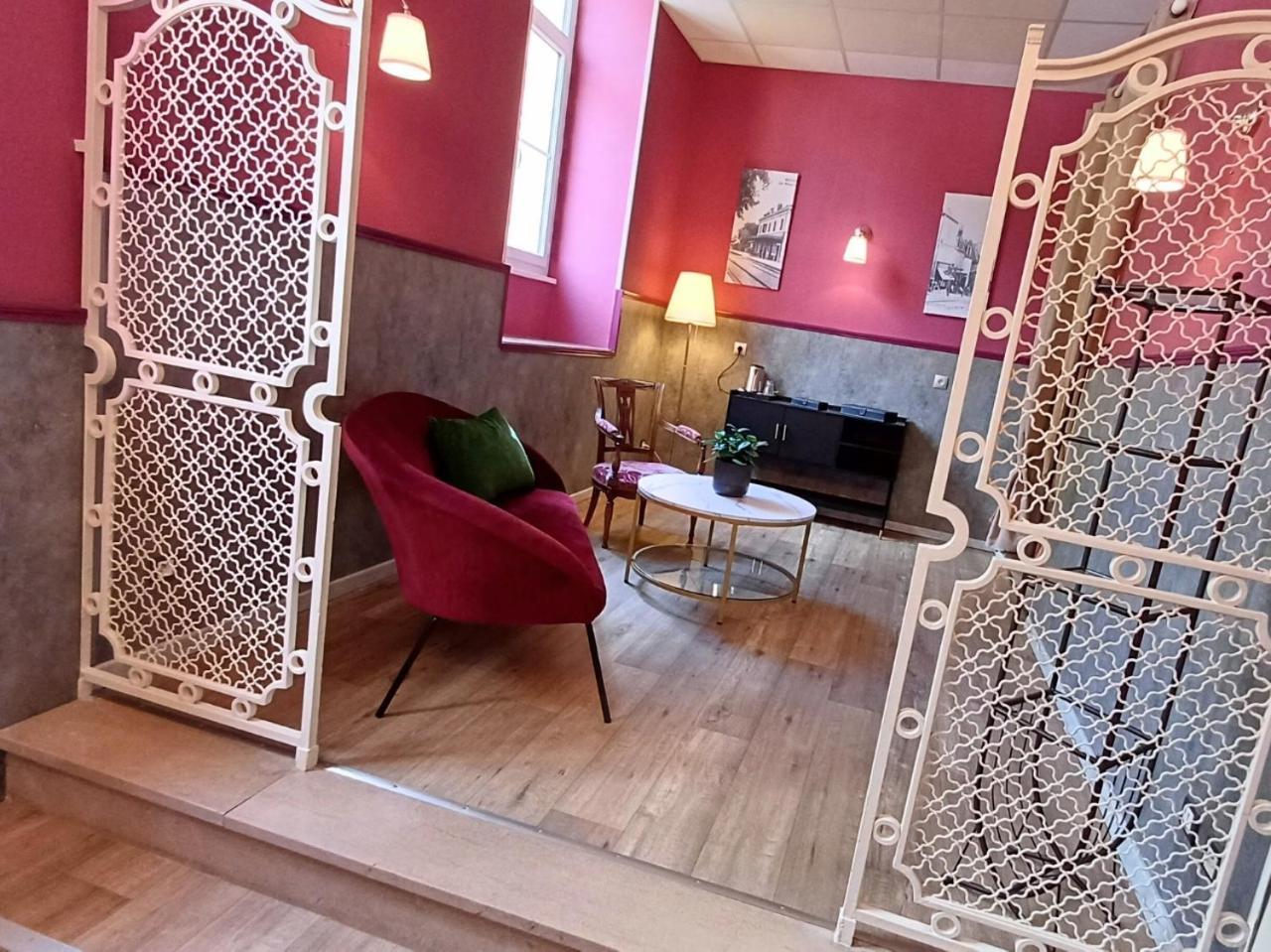 Grand Hotel De Bourbon-Lancy - Spa Et Restaurant - Logis Esterno foto